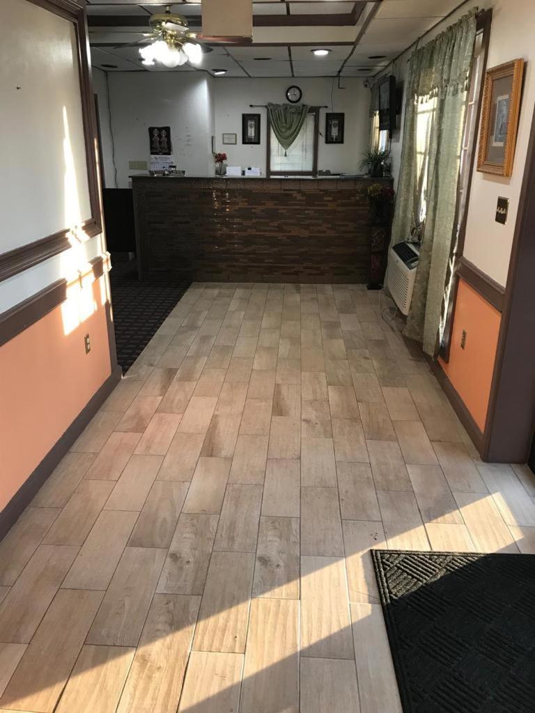 Americas Best Value Inn Holly Springs Екстер'єр фото